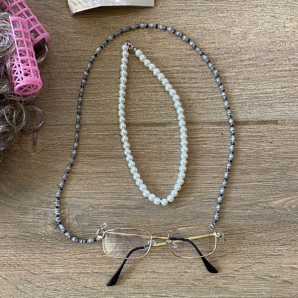 Kids Grandma Costume Wig Set with Pink Rollers - Picture 3 of 5